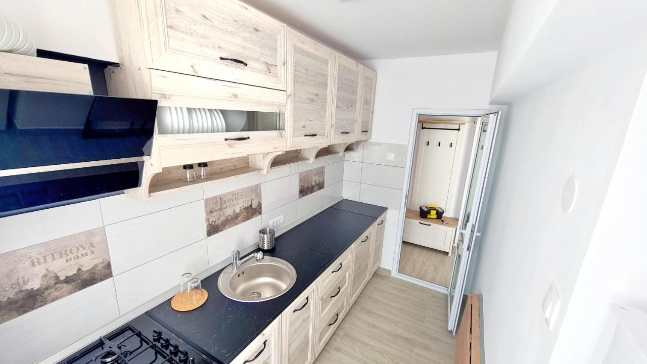 Belle Apartments - Central Питешти Экстерьер фото