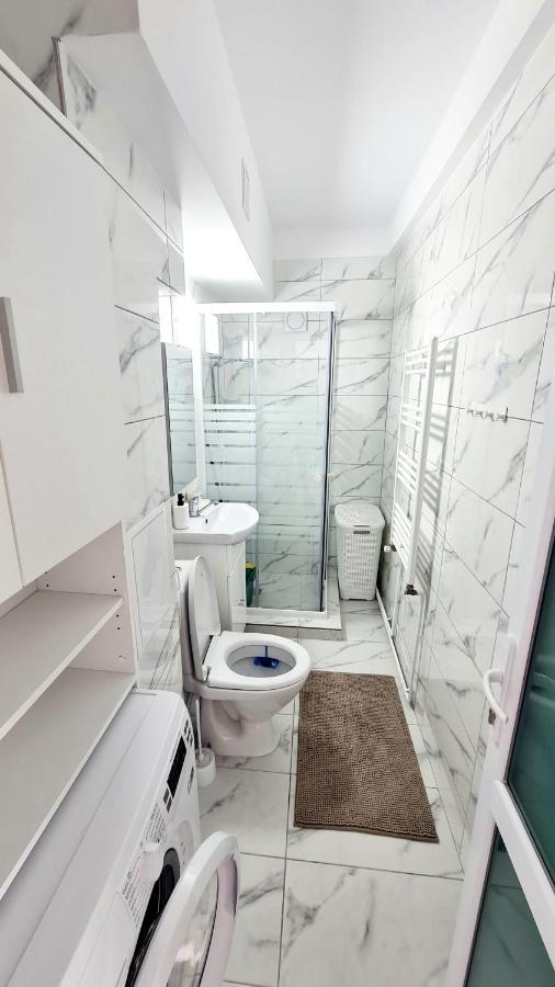 Belle Apartments - Central Питешти Экстерьер фото