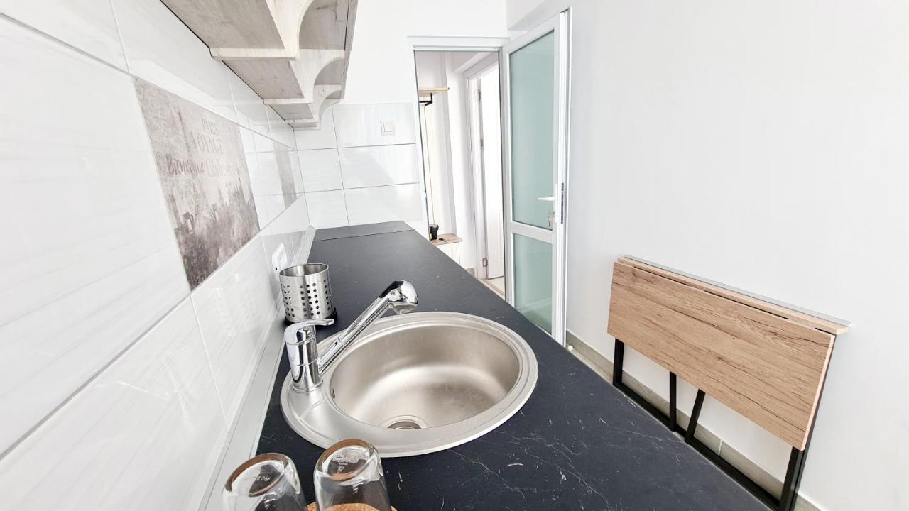 Belle Apartments - Central Питешти Экстерьер фото