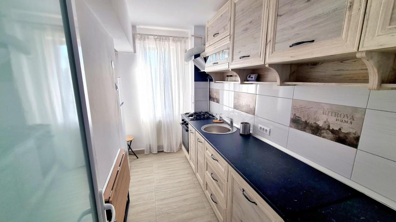 Belle Apartments - Central Питешти Экстерьер фото